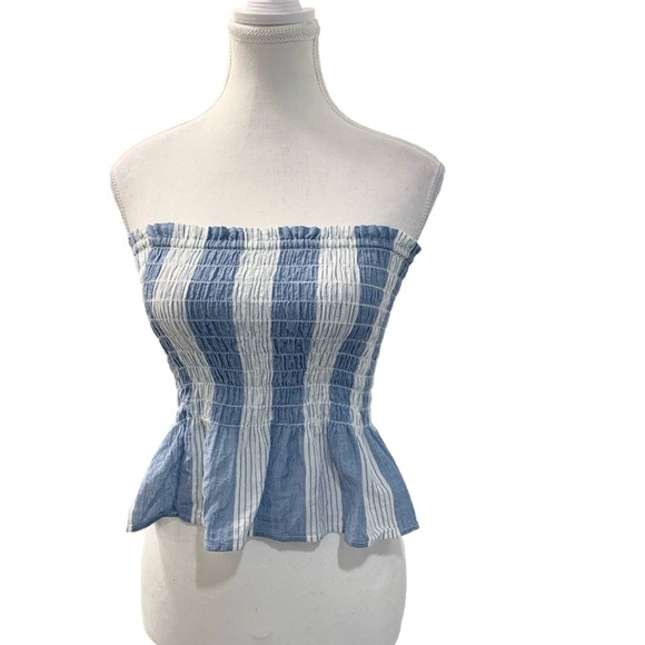 AMERICAN EAGLE Outfitters Smocked Peplum Crop Top in Blue and White Size Small - Picture 2 of 5